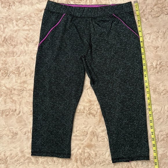 Size 1XL athletic capri pant - Picture 4 of 9